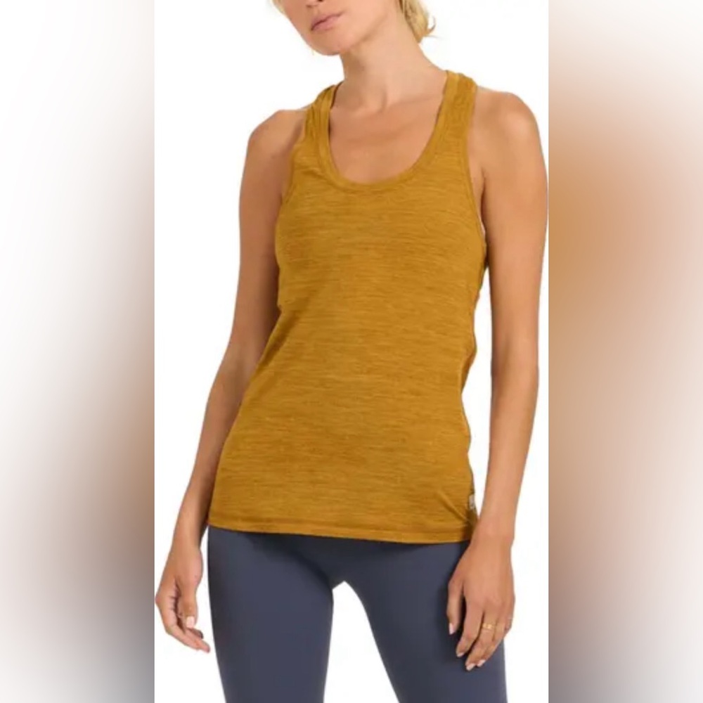 Vuori Lux Performance Tank Small